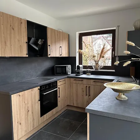 Apartament Deluxe-family Mit Terrasse, Kueche & Parkplatz